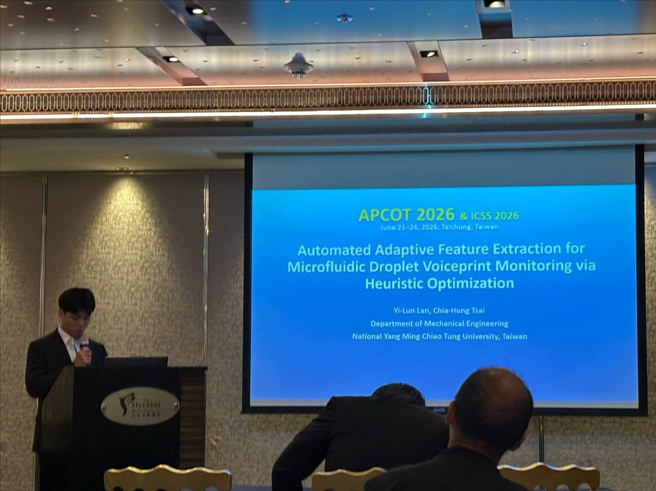 Yi-Lun Lan presenting an oral paper at APCOT 2026 & ICSS 2026